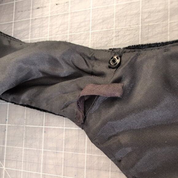 Zola Evening sleeveless, beaded black velvet top, size 6P - Picture 8 of 9